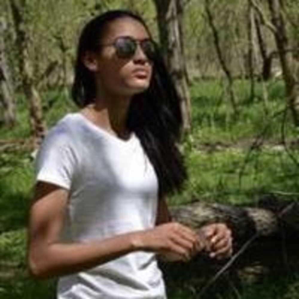 Meet your Posher, Alyssa